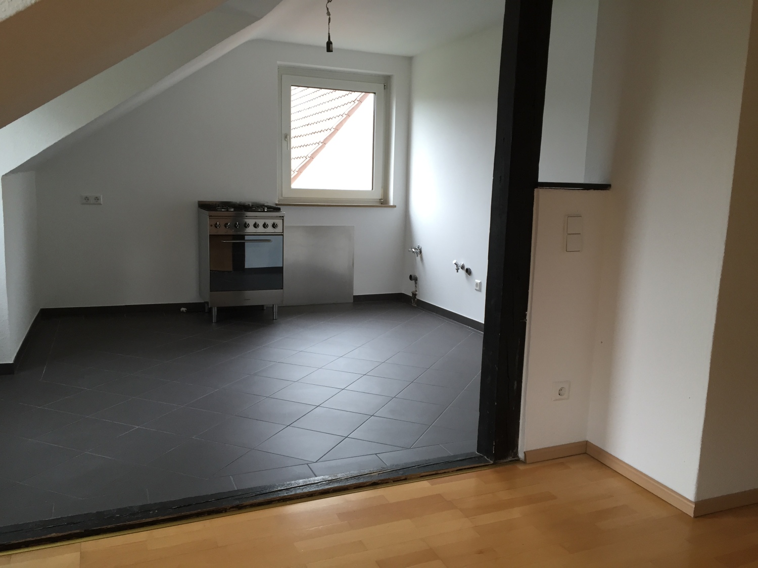 Einzigartige 3-4 Zimmer Maisonette Wohnung in Stuttgart Nord ab sofort frei
